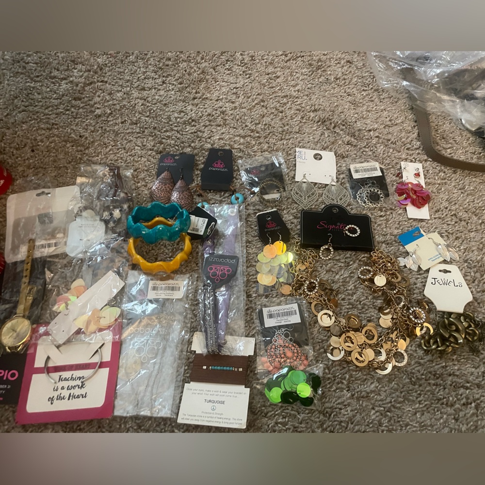 Nwt Assorted Women’s Jewelry Lot -22pcs in Total Bundle # 5